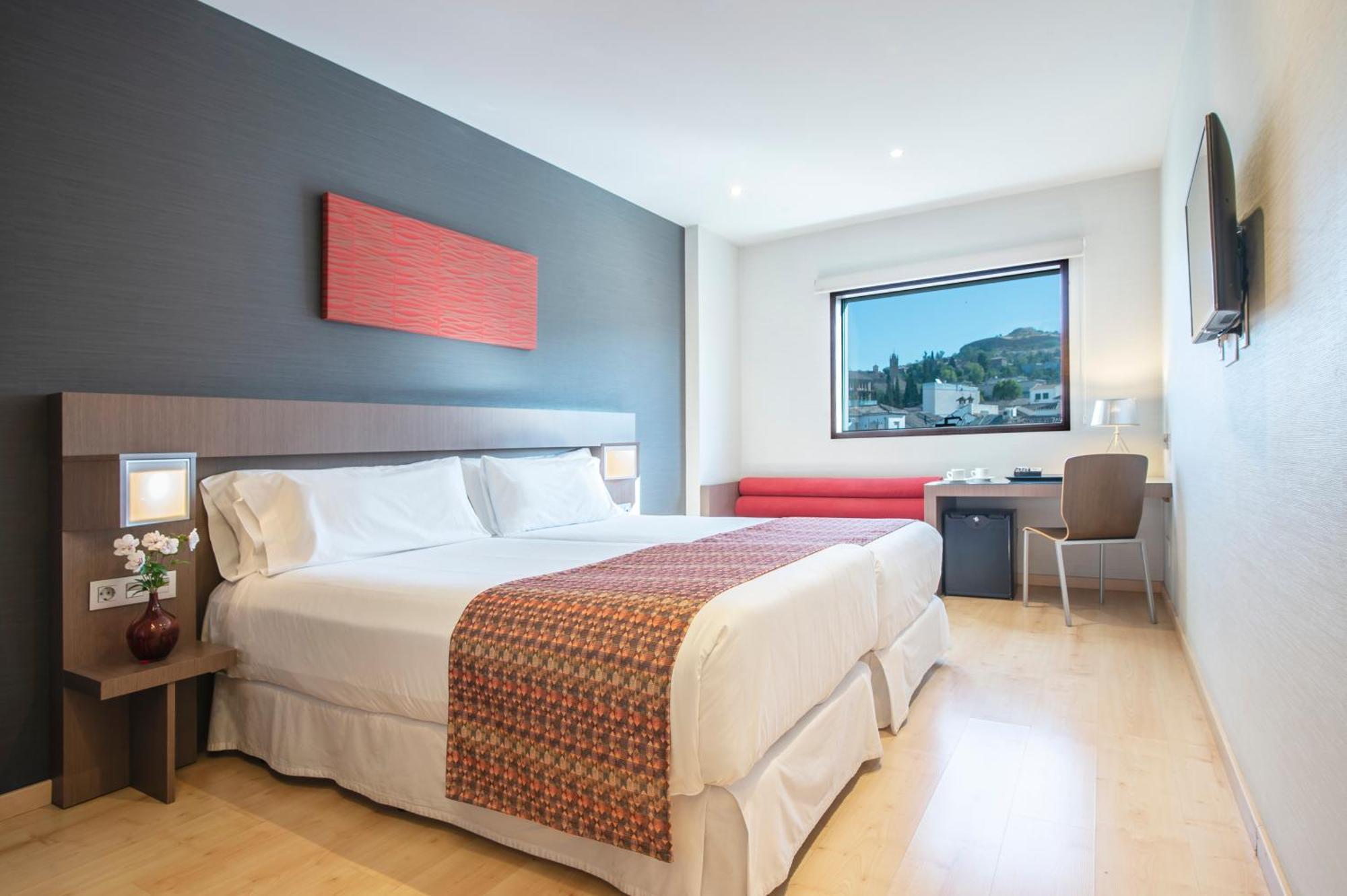 By Pierre & Hotel