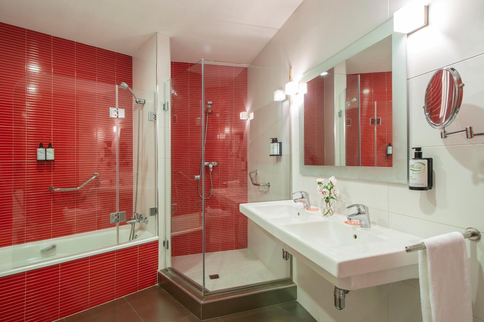 Hotel By Pierre & Granada