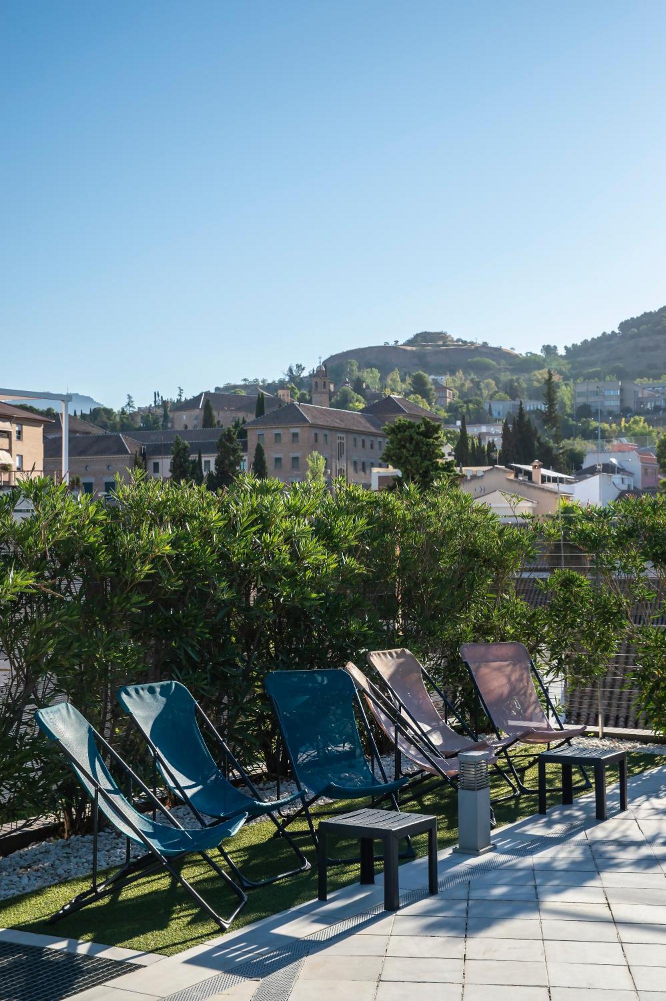Hotel By Pierre & 4*