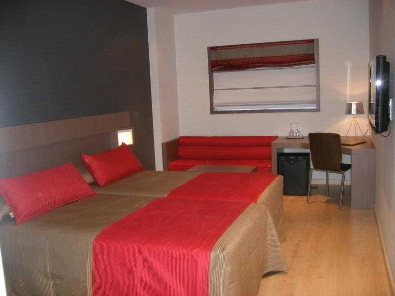 Hotel By Pierre &