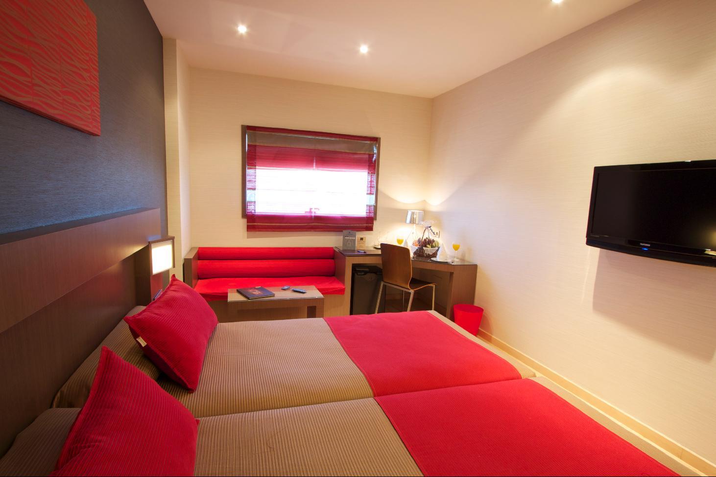 Hotel By Pierre &