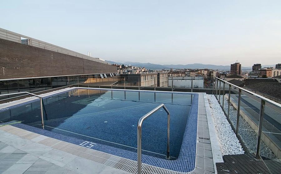 Hotel By Pierre & 4*